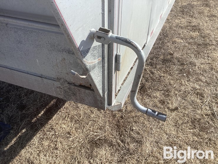 2010-titan-trailer-image-18