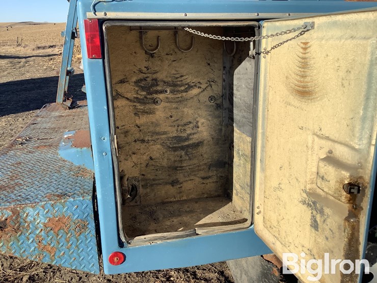 2002-ford-f550-xl-image-16