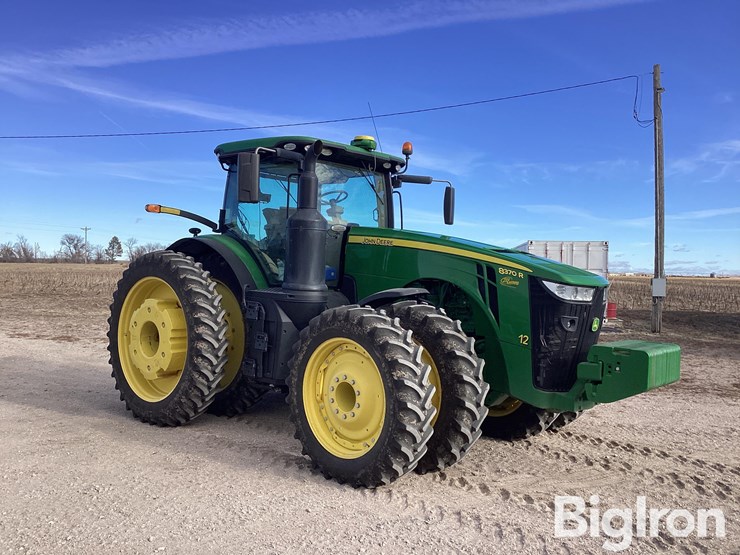 2020-john-deere-8370r-image-3