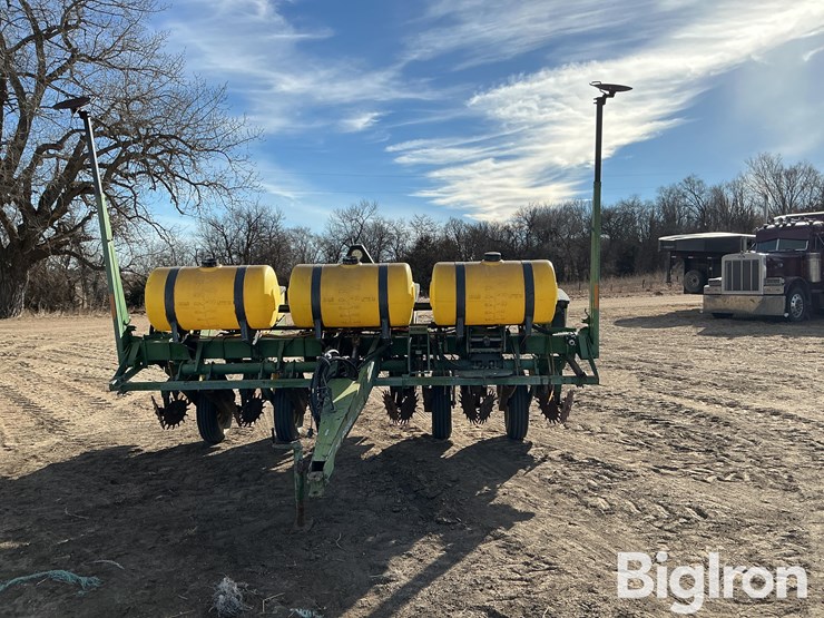 john-deere-7200-image-2