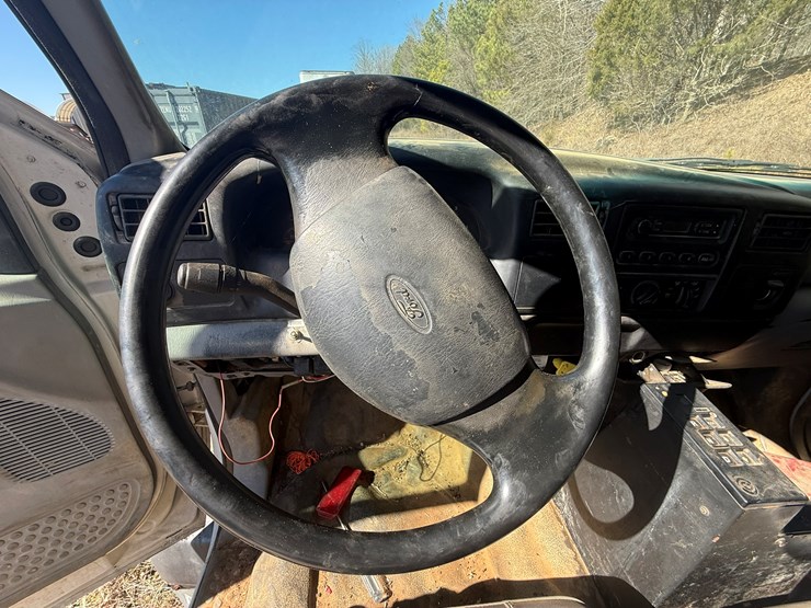 2000-ford-f750-image-39