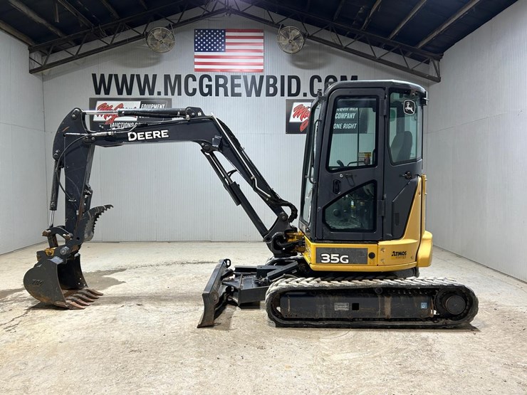 2017-deere-35g-image-1