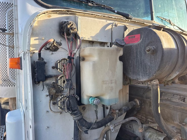 1999-international-60-image-101