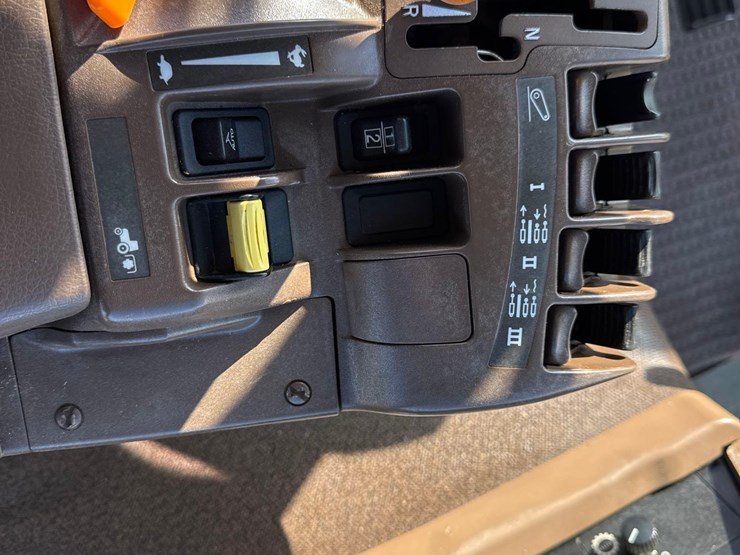 2008-john-deere-8330-image-72