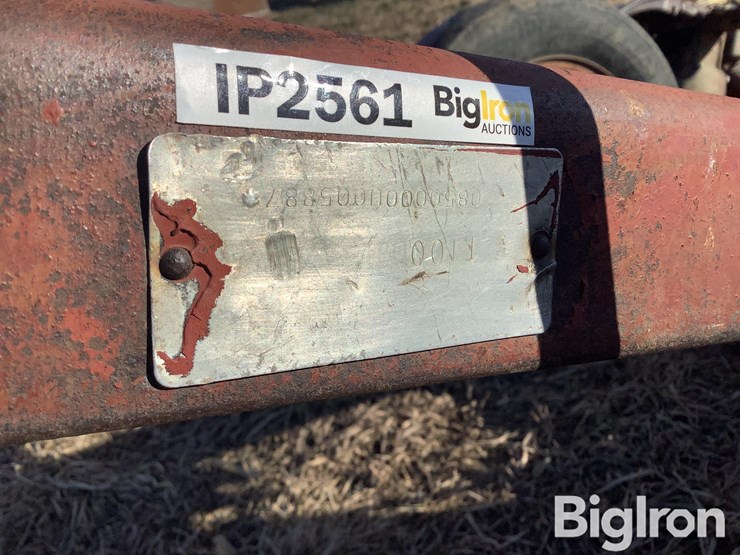 international-1100-image-19