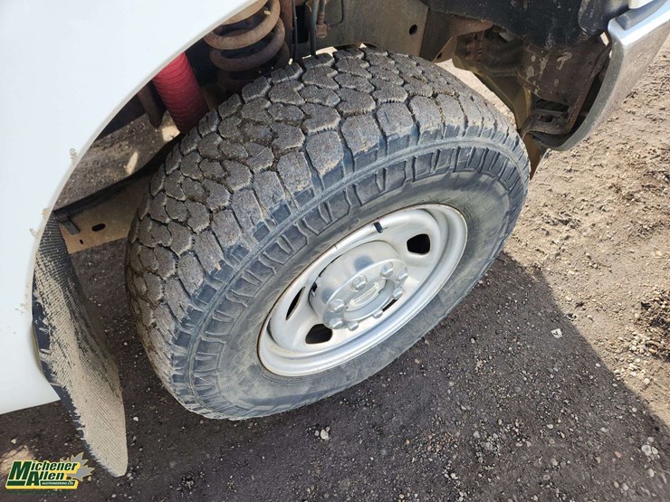 2011-ford-f350-image-29