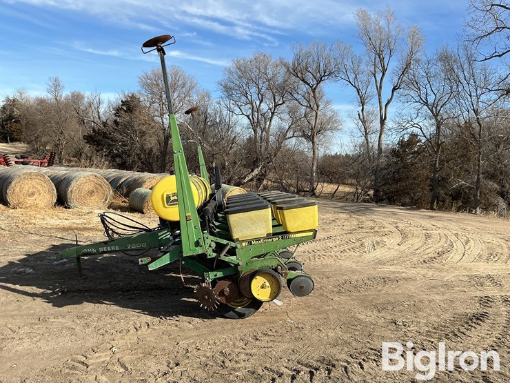 john-deere-7200-image-8