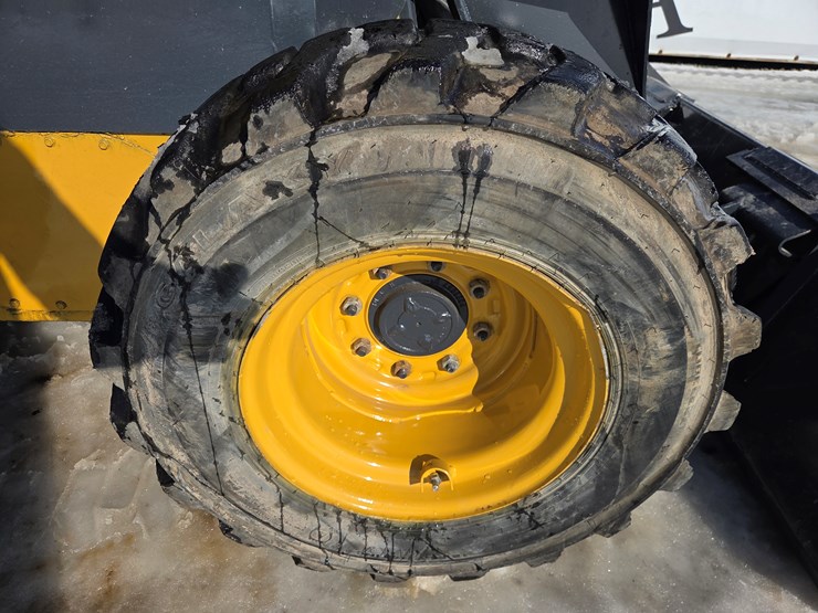 new-holland-l190-image-44