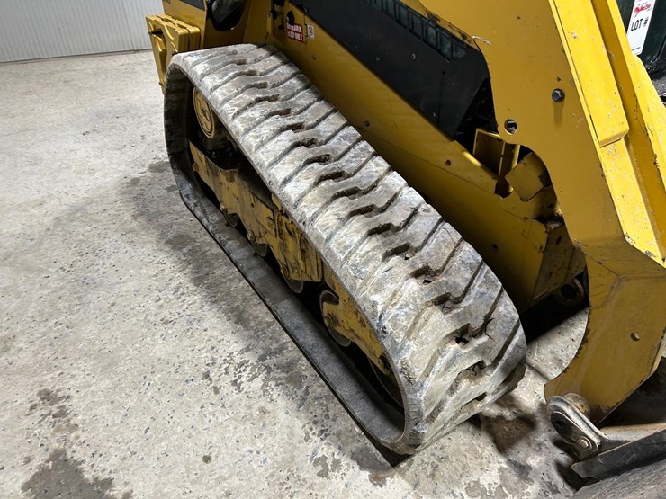 2019-caterpillar-259d-image-12