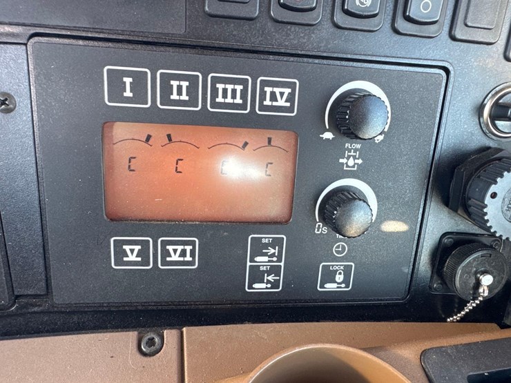 2010-john-deere-7830-image-104