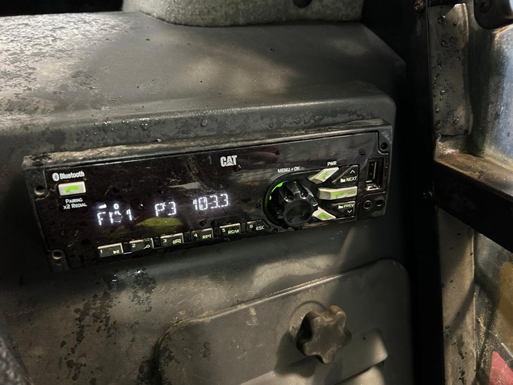 2019-caterpillar-259d-image-28