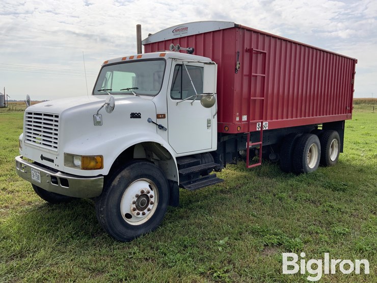 1998-international-4900-image-1