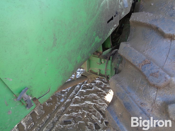 1983-john-deere-6620-image-16