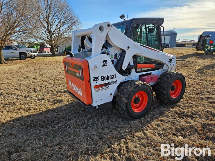 2015-bobcat-s650-image-5