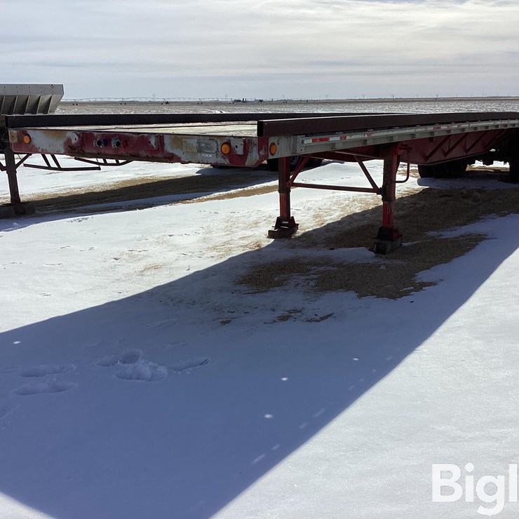 1993 FRUEHAUF FLATBED