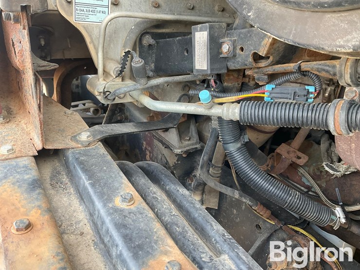 2007-freightliner-columbia-120-image-16