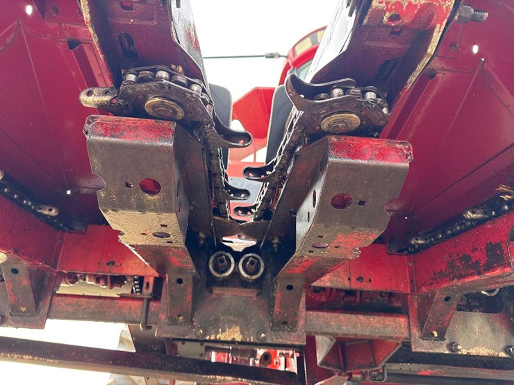 case-ih-1083-image-24