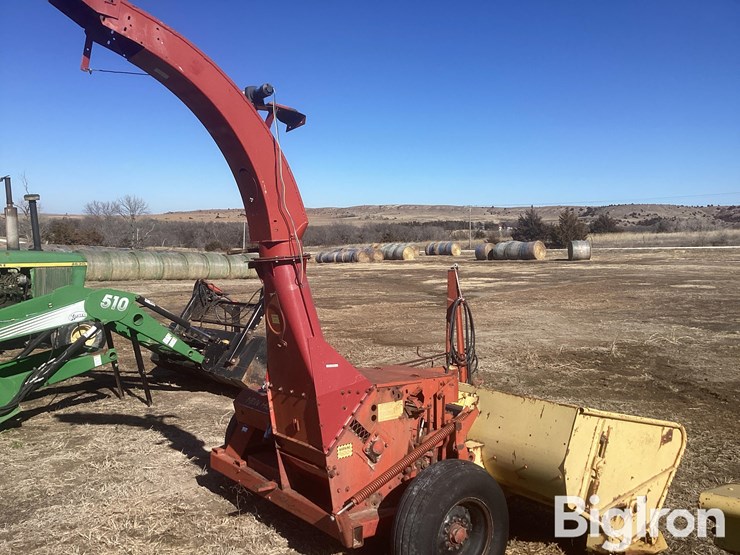 new-holland-880-image-5