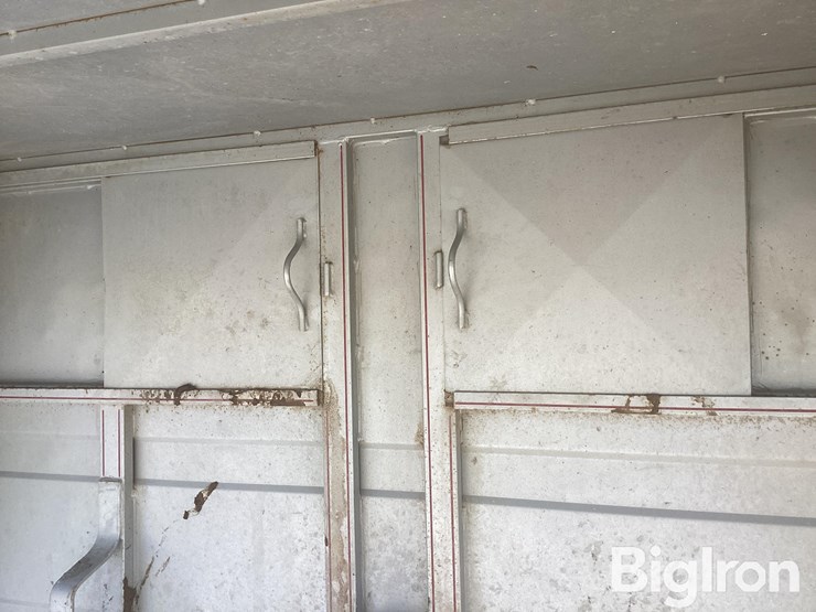 2010-titan-trailer-image-16