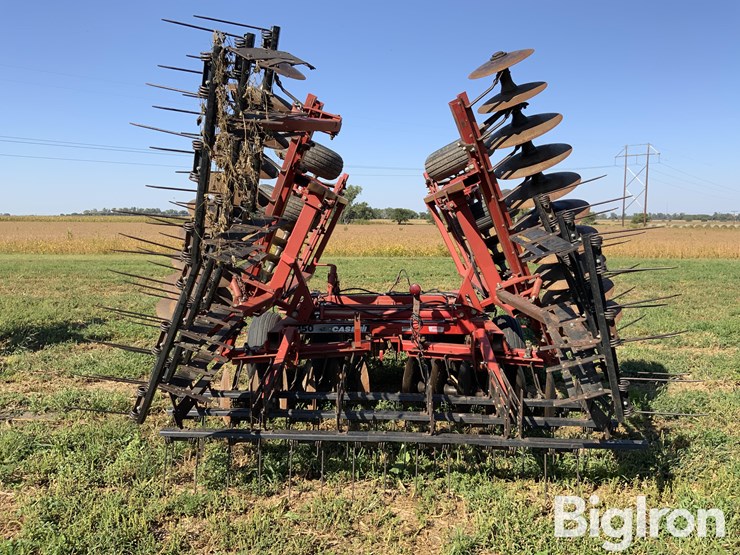 case-ih-3950-image-6