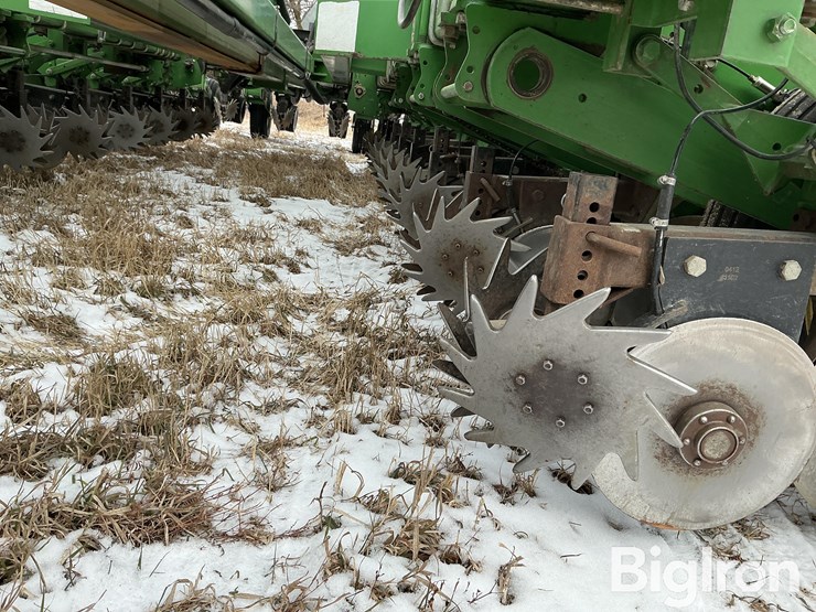 2005-john-deere-1770-image-15