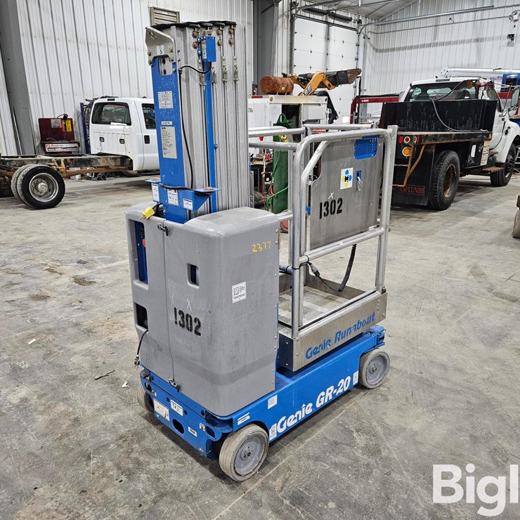 2020 GENIE GR20