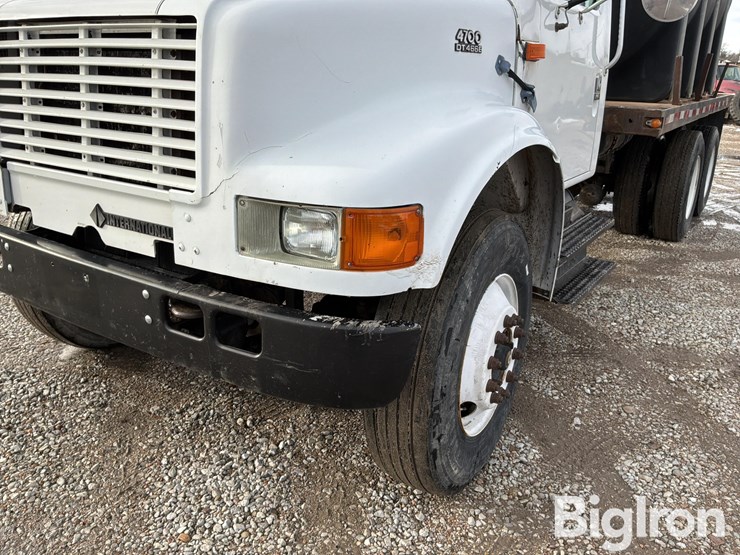 2000-international-4700-image-11