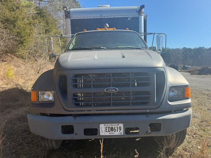 2000-ford-f750-image-8