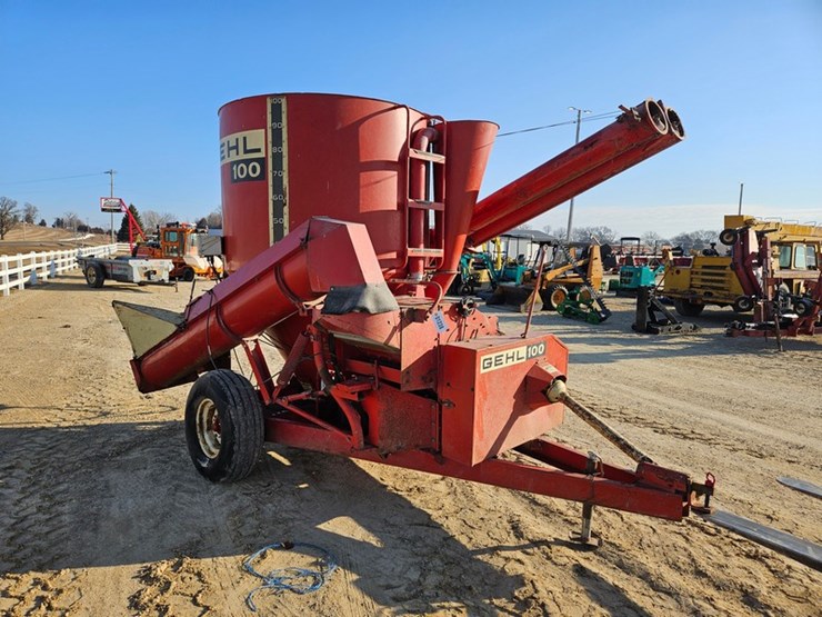 gehl-100-image-7