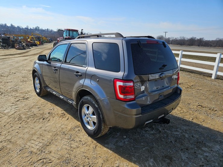 2012-ford-escape-image-3