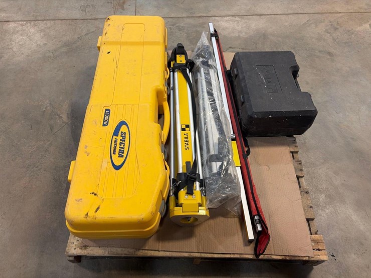 assortment-of-laser-level-equipment-image-3