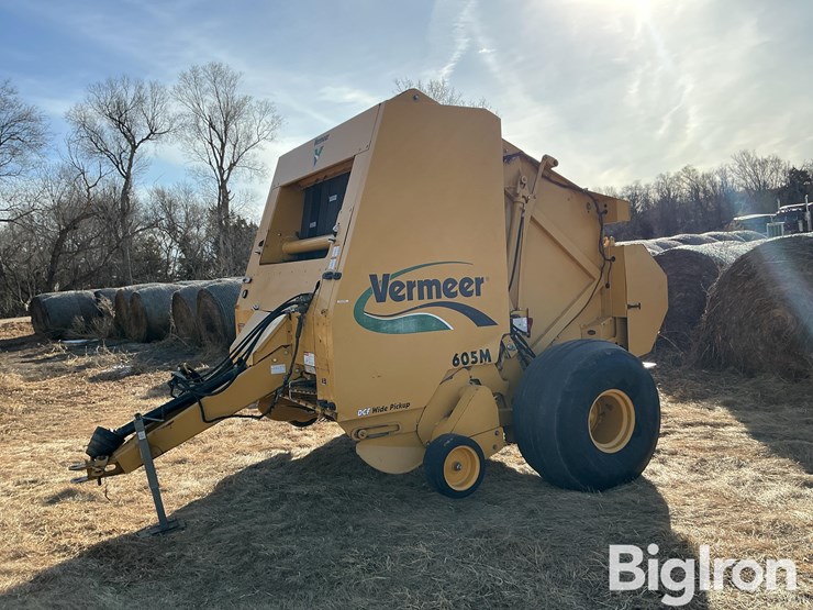 2007-vermeer-605m-image-1