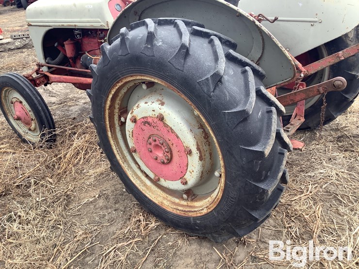 ford-tractor-image-13