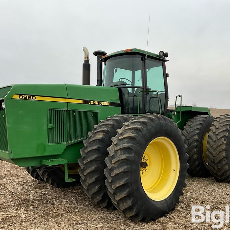 1989 JOHN DEERE 8960