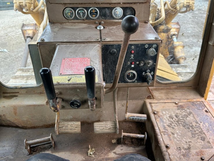 caterpillar-d7g-image-26