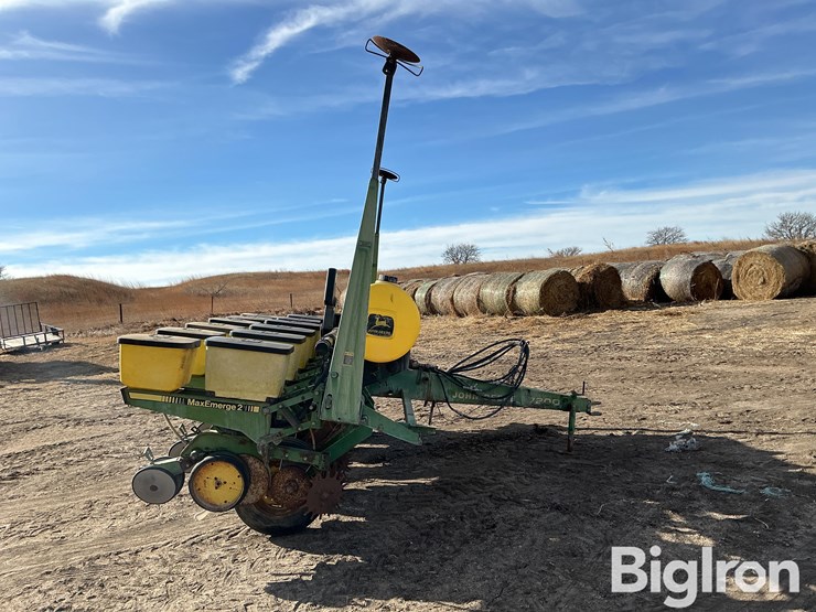 john-deere-7200-image-4