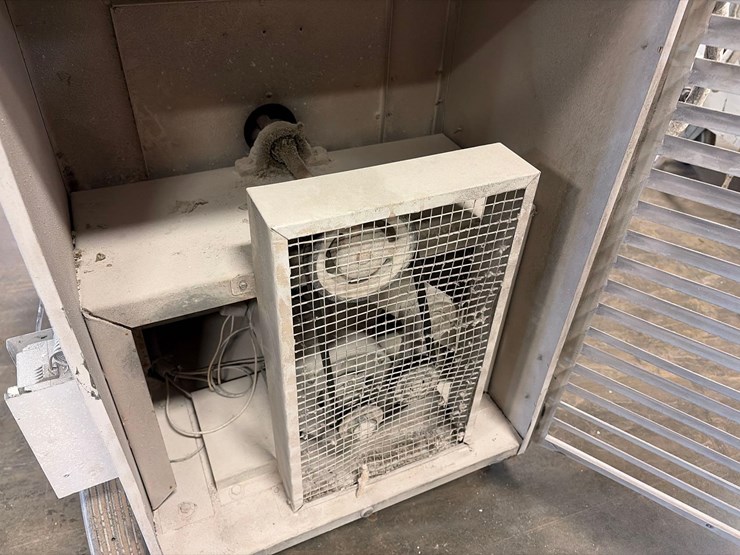 l.b.-white-premier-350df-heater-image-5