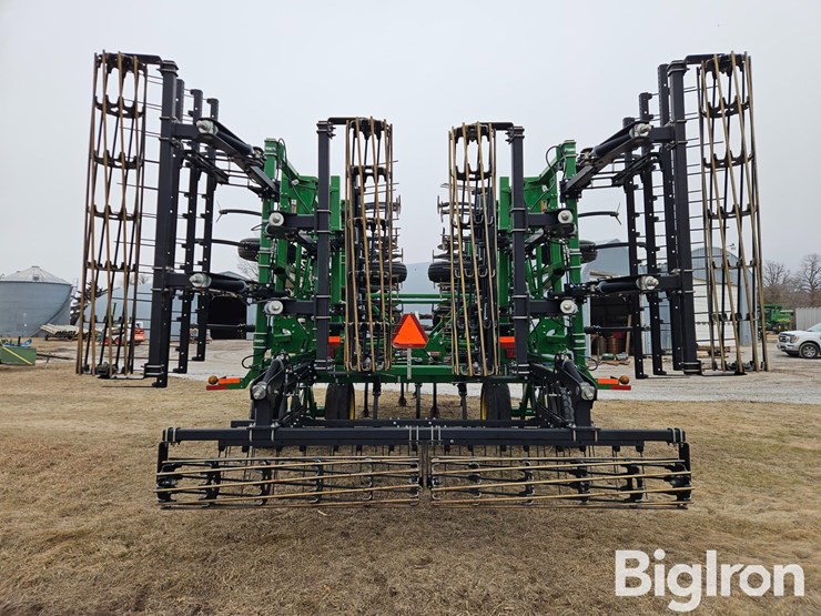 2015-john-deere-2310-image-6