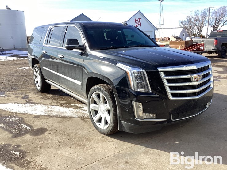 2019-cadillac-escalade-esv-image-3