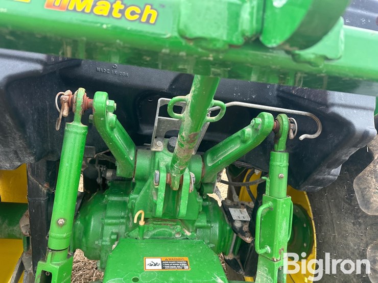 2023-john-deere-4052m-image-17