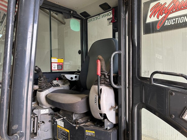 2017-deere-35g-image-20