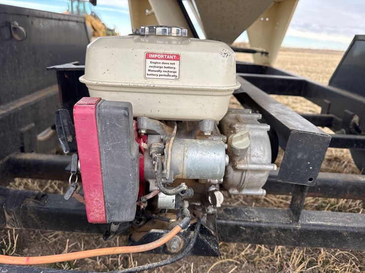 friesen-seed-tender-image-27