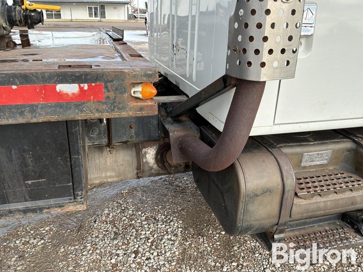 2000-international-4700-image-19