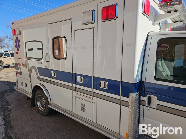 2001-ford-e450-image-13