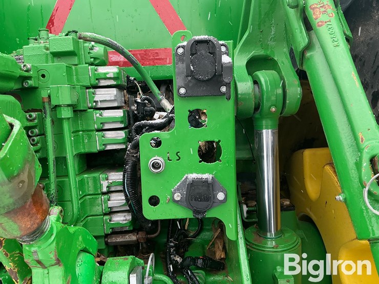 2017-john-deere-8370r-image-14