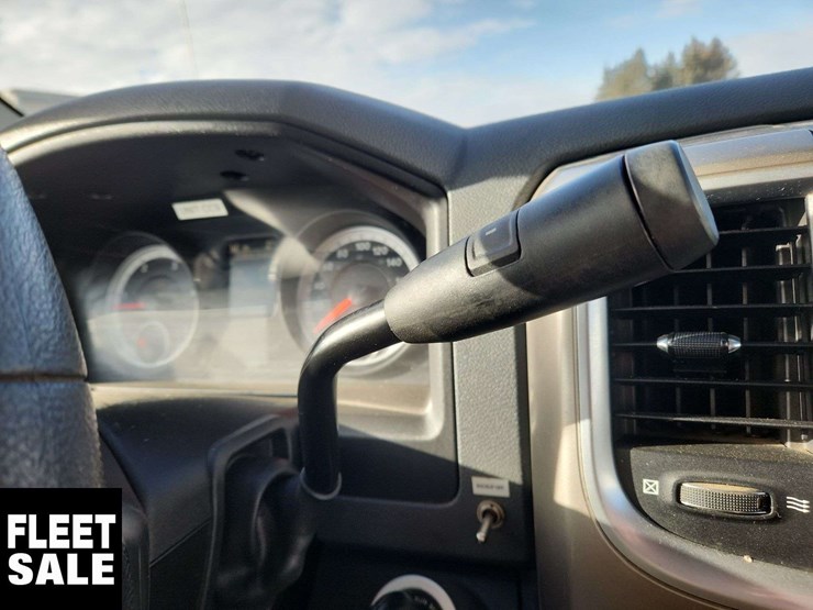 2013-ram-3500-slt-image-10