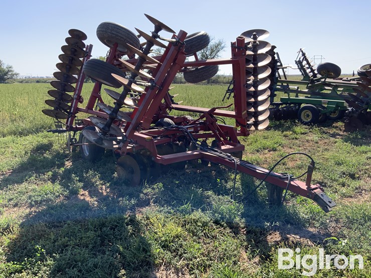 case-ih-3950-image-3