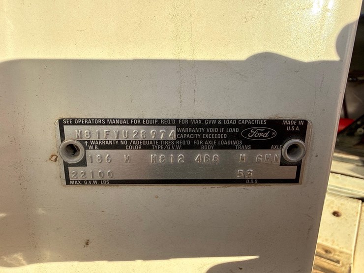 1974-ford-800-image-36