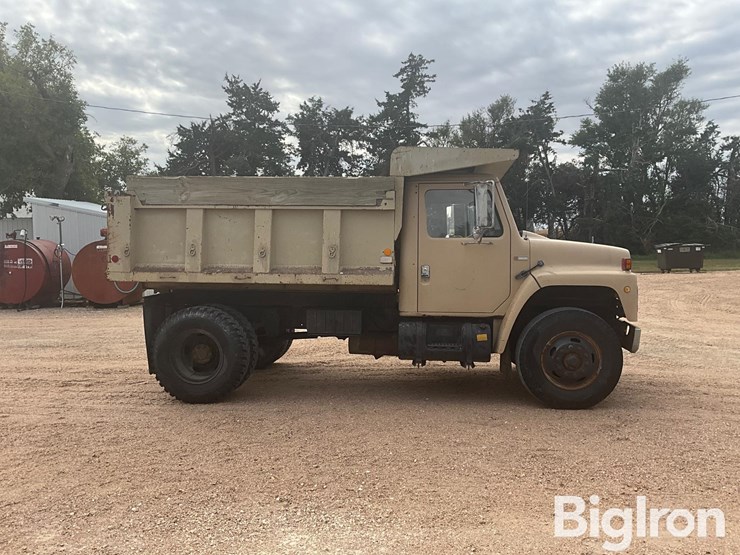 1981-international-1854s-image-4