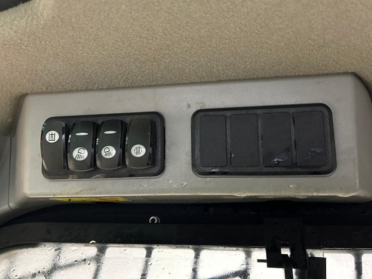 2019-caterpillar-259d-image-24